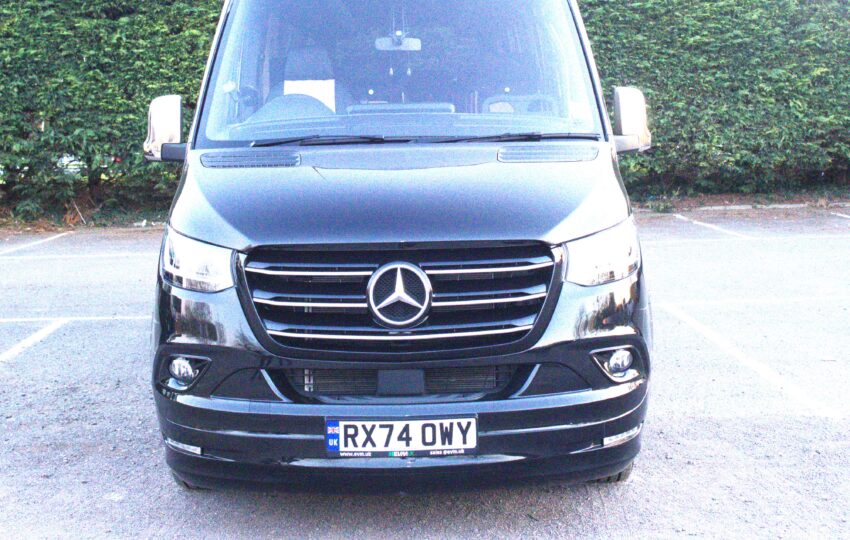 Luxury-Minibus